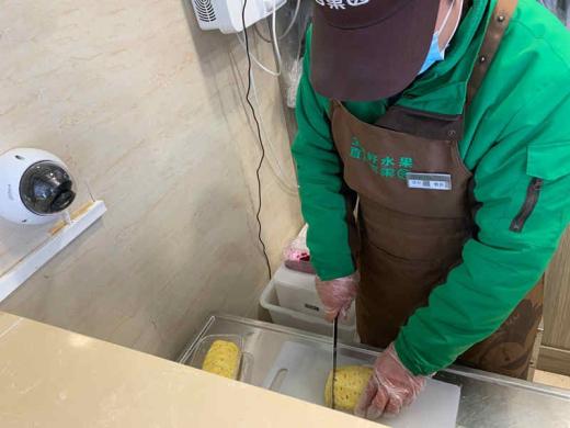 百果園在旗下門店試點(diǎn)推廣“明廚亮灶”監(jiān)工直播